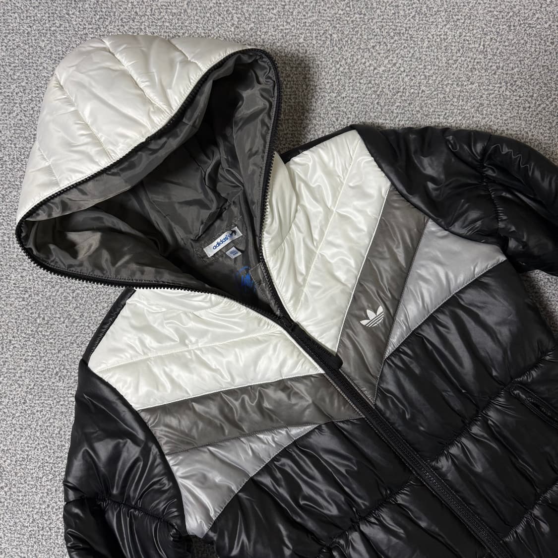 아디다스 파이어버드 후드 패딩 상품이미지1