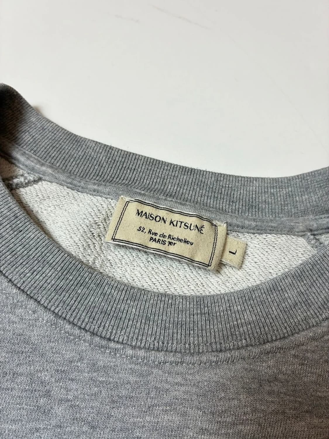 메종키츠네 트라이컬러 폭스 패치 스웻 맨투맨 PN8440 상품이미지6