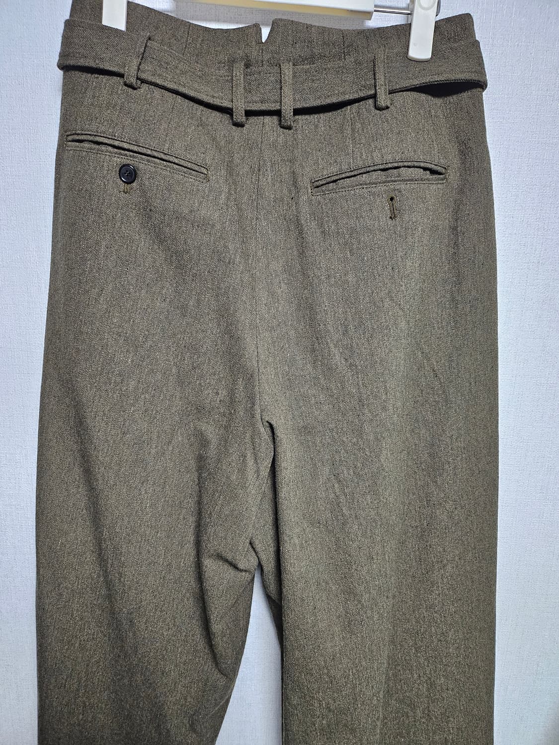 [M]렉토 벨트 디테일 팬츠 카키 상품이미지6