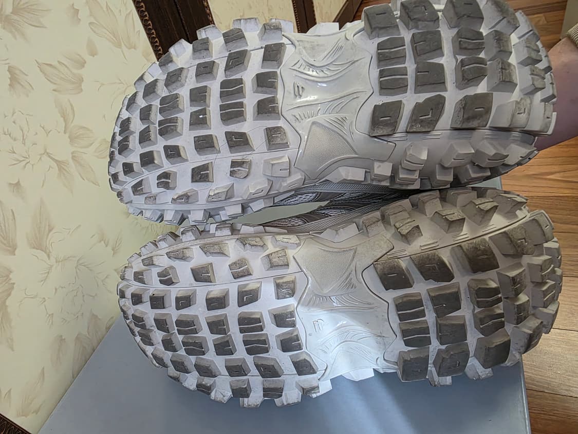 발렌시아가 디펜더 41 베이지 상품이미지5