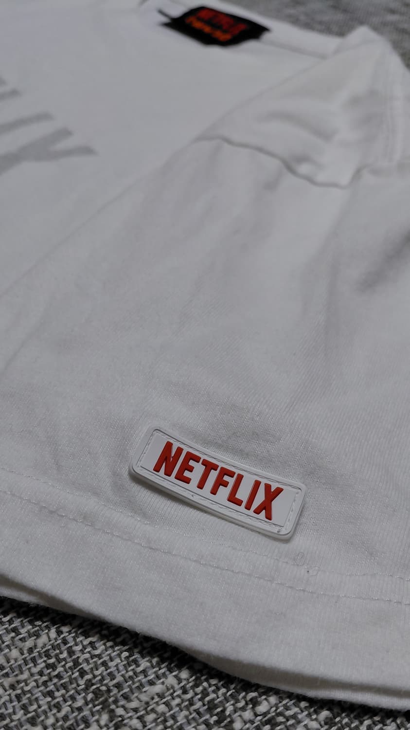[L] NETFLIX x BEAMS 콜라보 빅 로고 티셔츠 상품이미지6