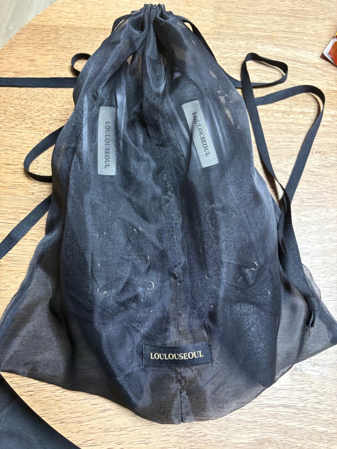 루루서울 슬링백 250 블랙 상품이미지10