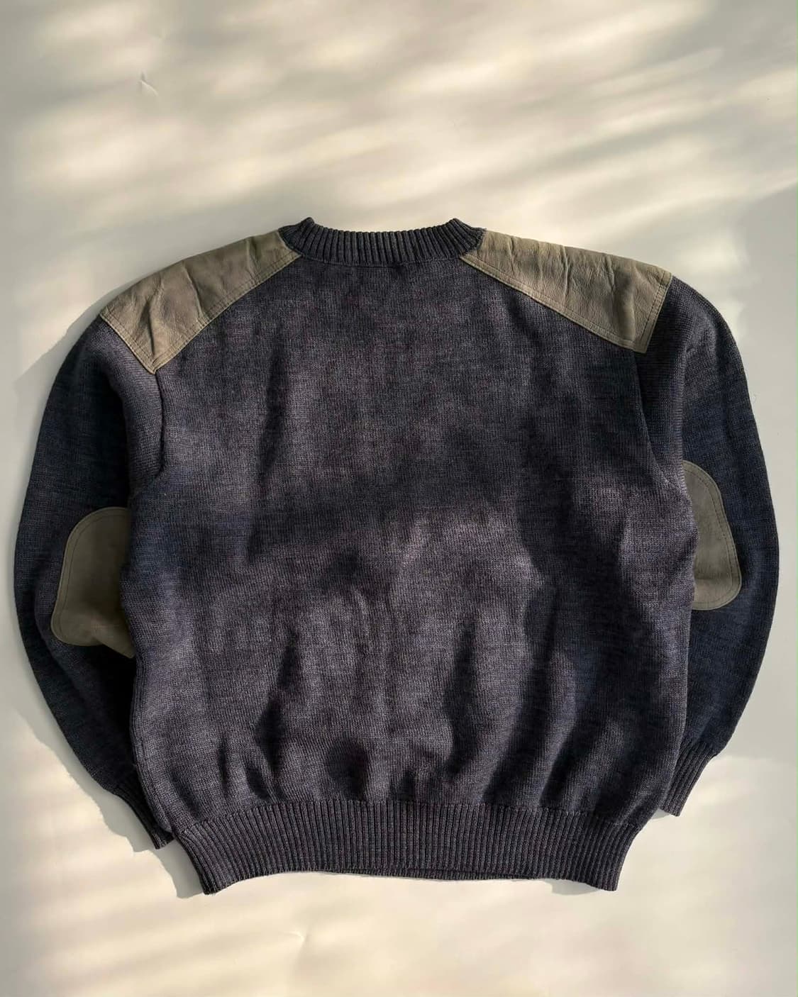 [L] 버버리 퓨어뉴울 가죽 코만도 니트 스웨터 상품이미지2