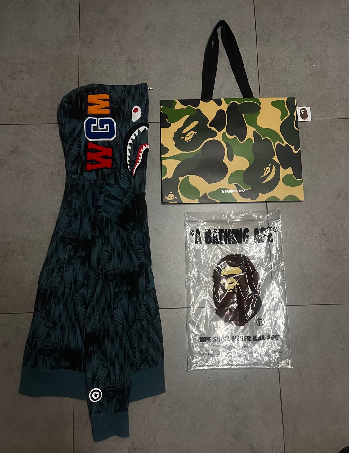 새상품급) 베이프 스피드레이서 샤크 후드집업 상품이미지1