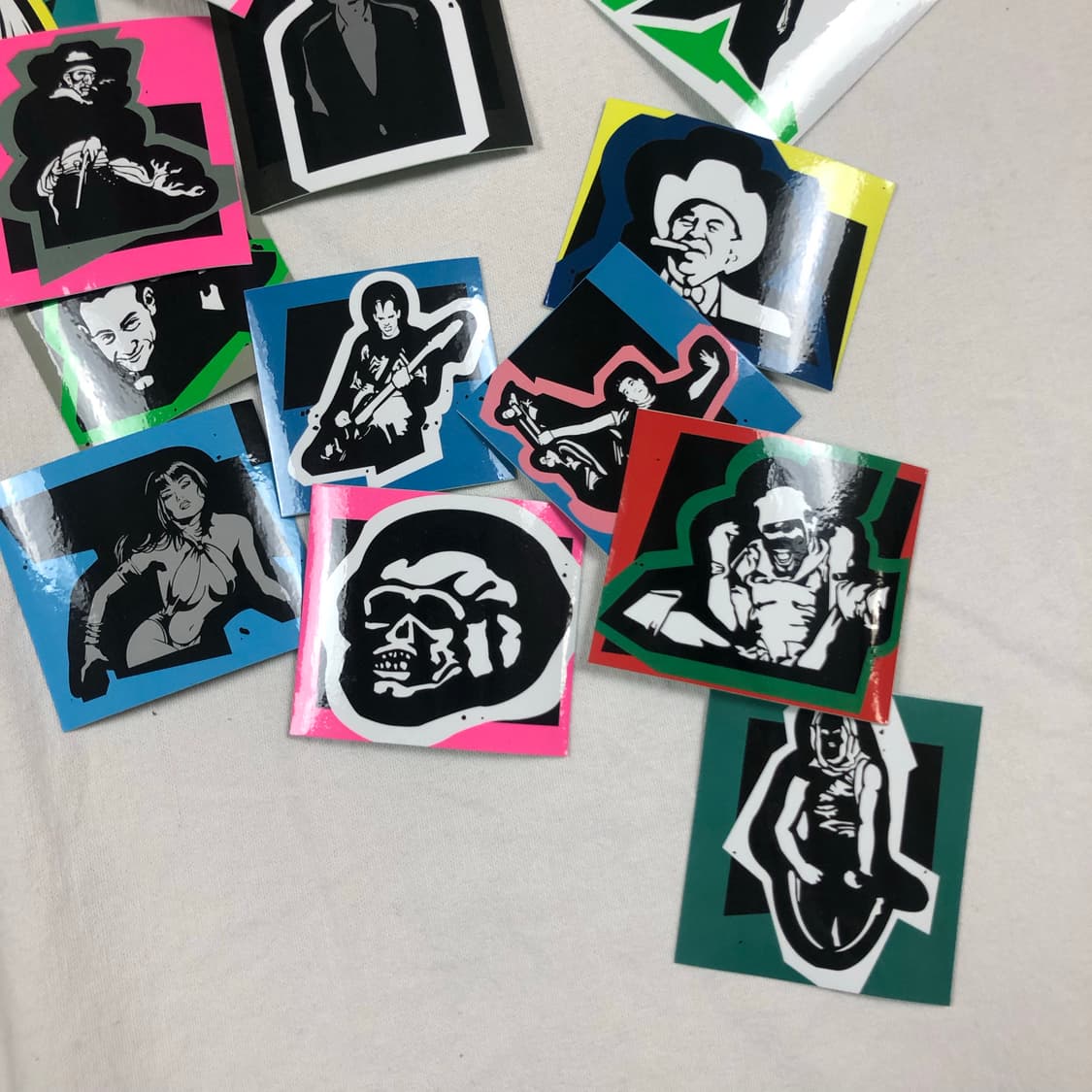 데드스탁 2002 언더커버 undercover 스티커 상품이미지3