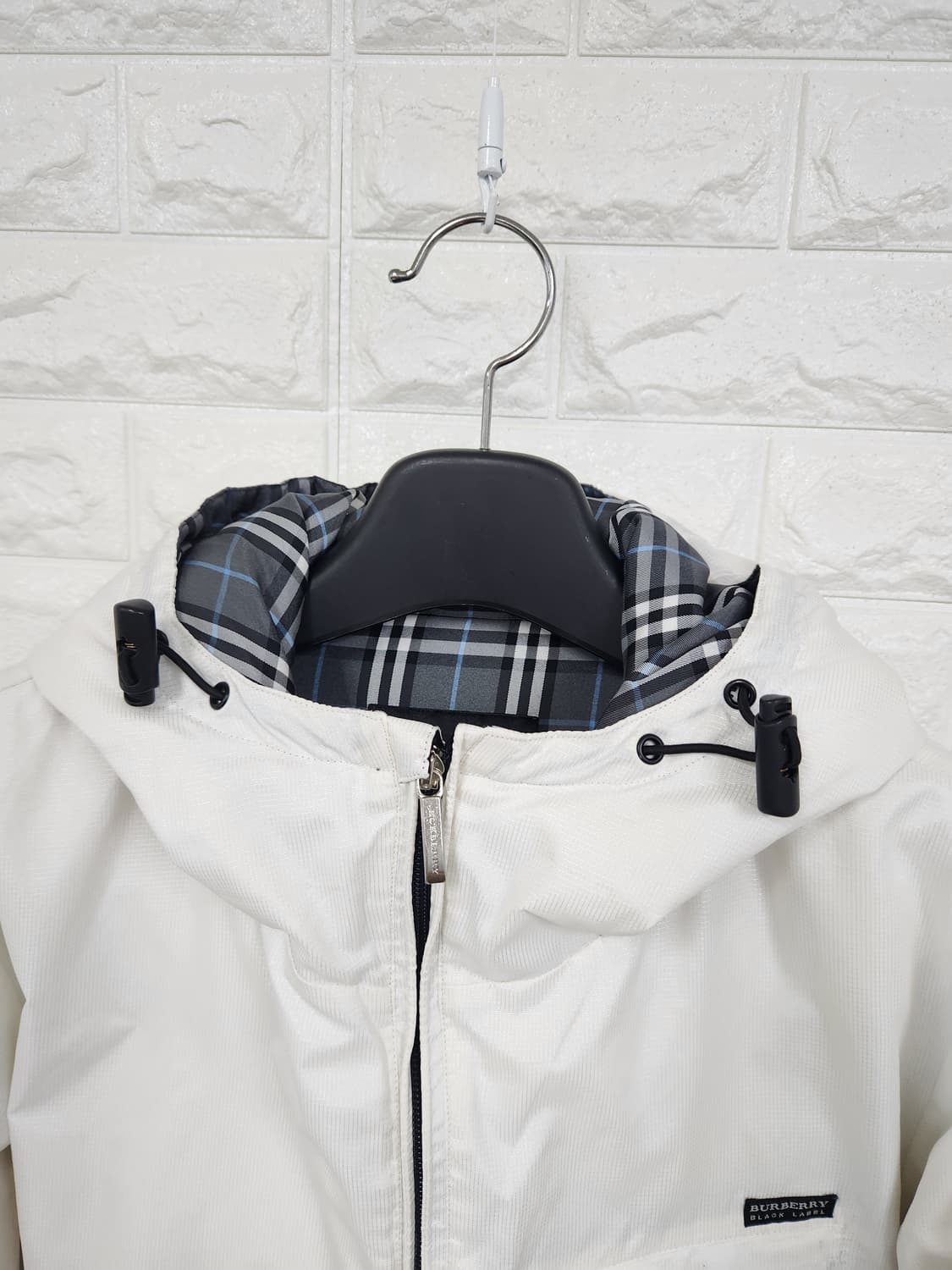 (M)버버리 블랙라벨 화이트 구스다운 경량 패딩 상품이미지2