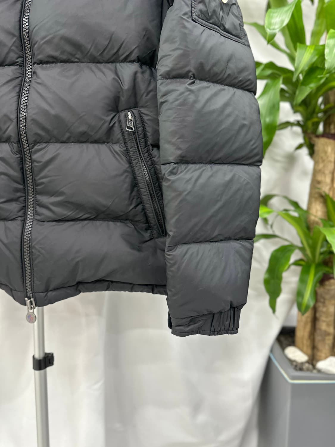 [정품] 몽클레어 마야프 쇼트 다운 자켓 블랙 24FW 4사이즈 상품이미지3