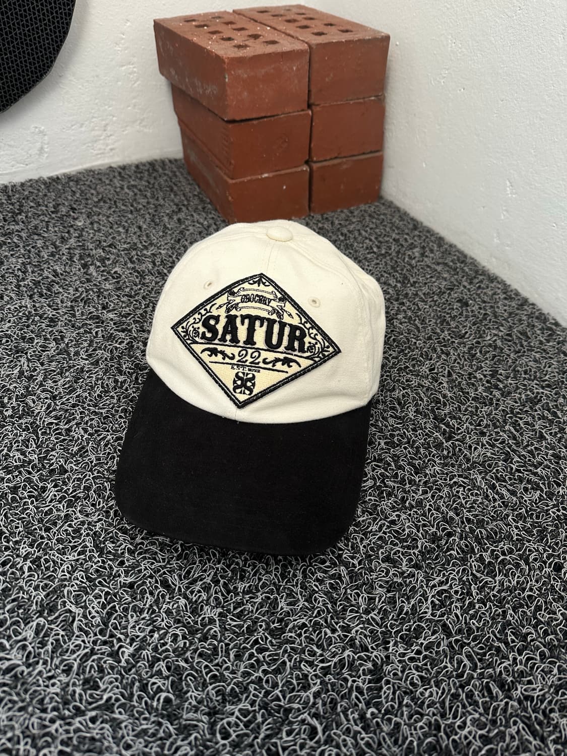 새터데이즈 서프 NYC 볼캡 블랙/화이트 상품이미지1