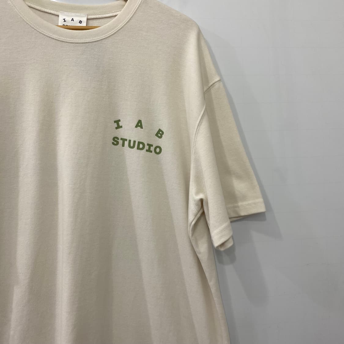 아이앱스튜디오 빅로고 반팔티셔츠(XL) 상품이미지3