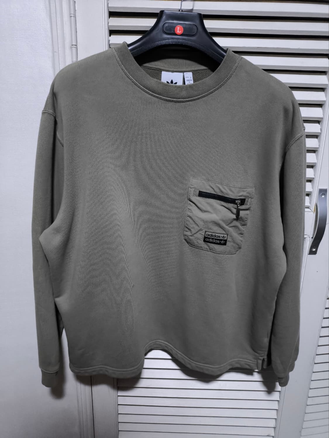 XL 아디다스 포켓 맨투맨 상품이미지1