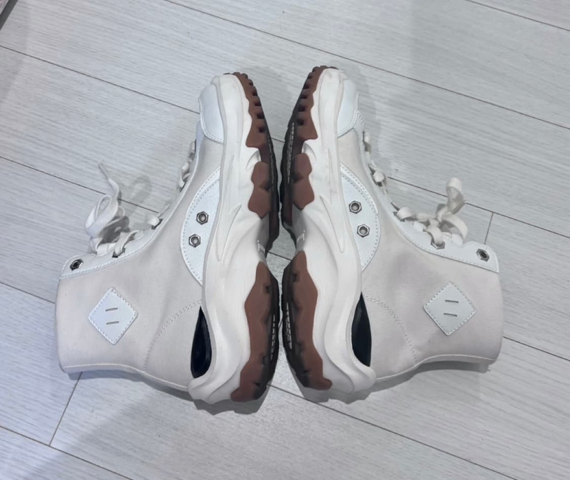 무신사 크림 브랜드 폴더라벨 시티트래커 235 키높이 운동화 하이스니커즈 상품이미지4