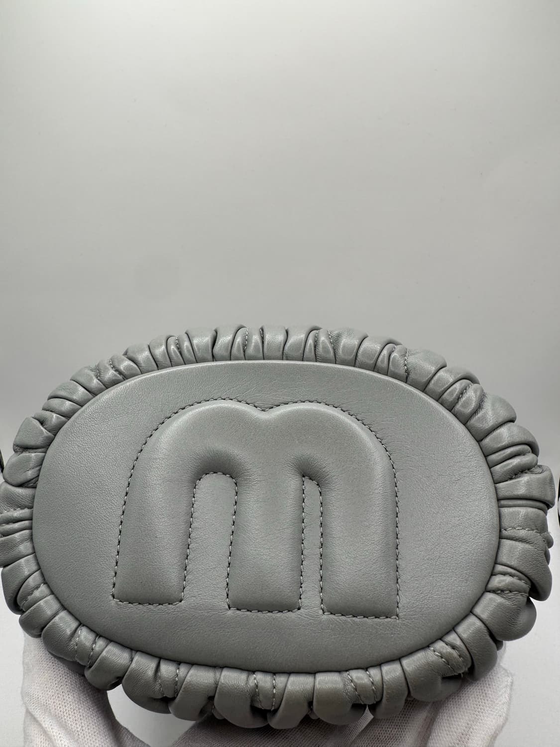 👉 정품 미우미우 마테라쎄 버킷백 💚 꾸안꾸로 딱 예쁜 가방 상품이미지4