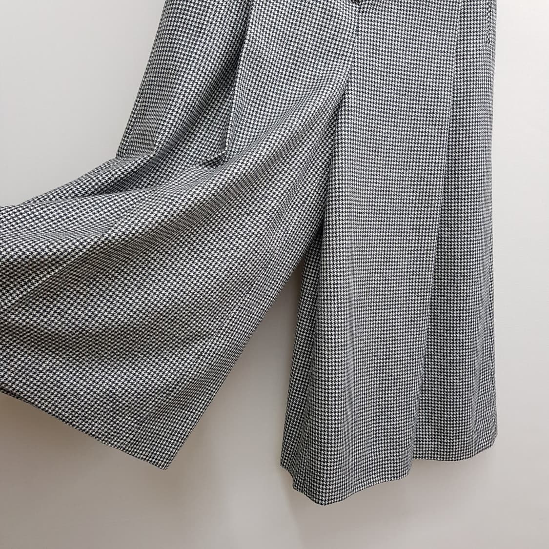 Della Lana 델라라나  하운드투스 와이드 7부 팬츠 55사이즈 상품이미지3