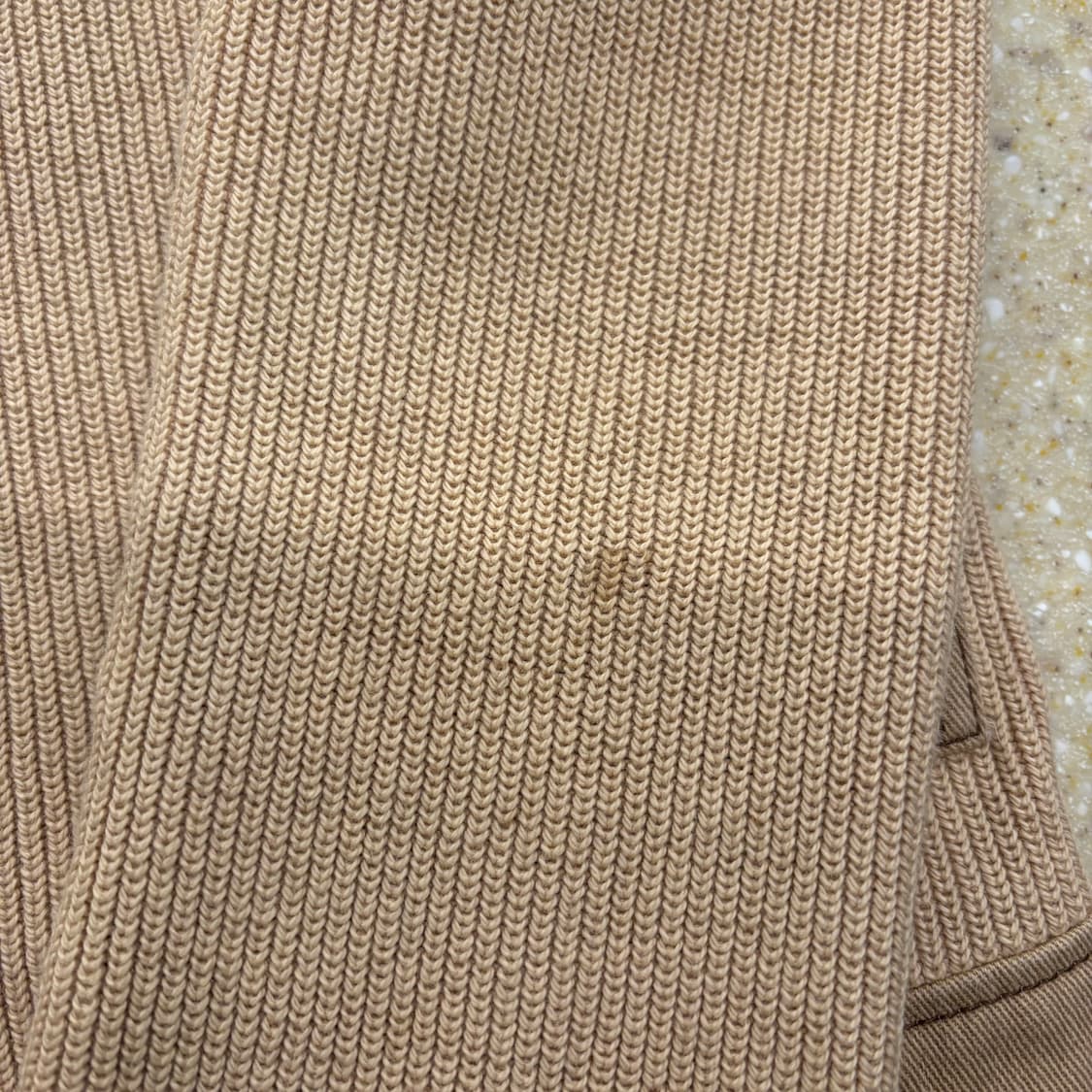 버버리 런던 코튼 리브드 니트 셔츠 자켓 나이트 로고 자수 디테일 베이지 상품이미지10