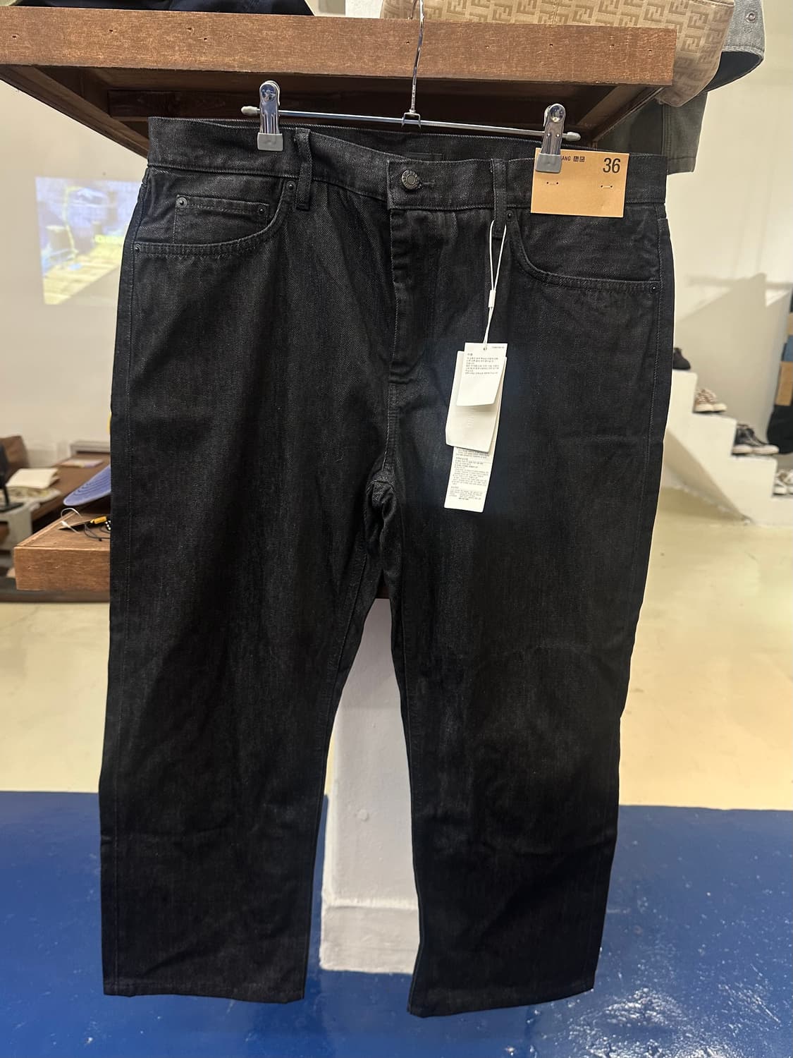 핼무트랭 x 유니클로 블랙 데님팬츠 상품이미지3