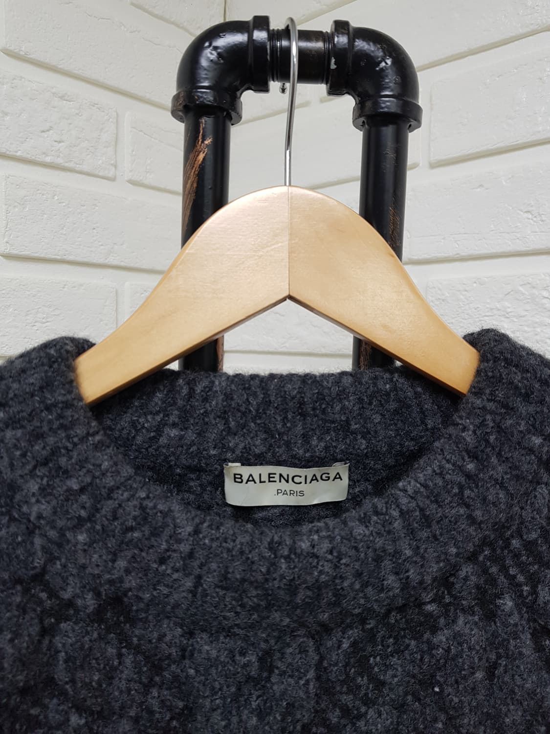 [L/정품] 발렌시아가 누에고치 오버핏 스웨터 상품이미지4