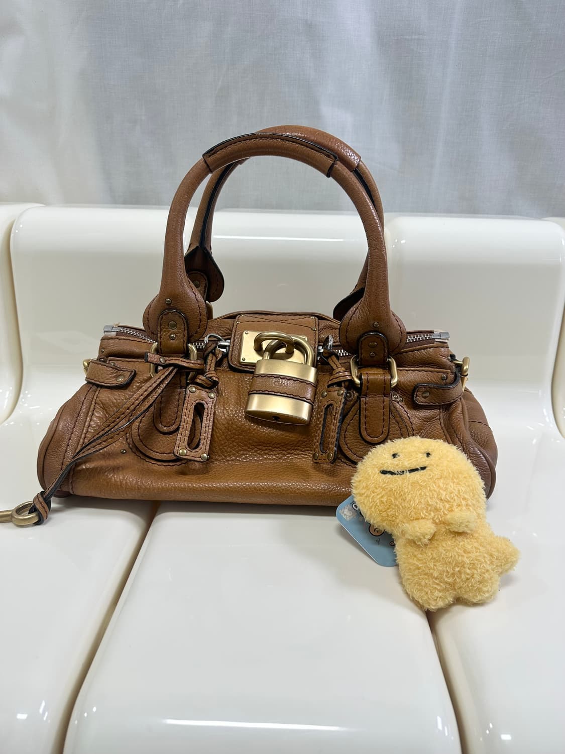 [A 정품] 끌로에 패딩턴백 카라멜 브라운 상품이미지7