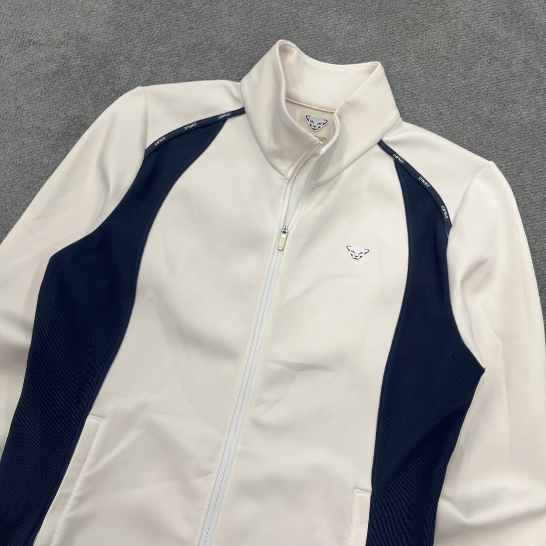 M 다이나핏 화이트 네이비 배색 자켓 상품이미지2