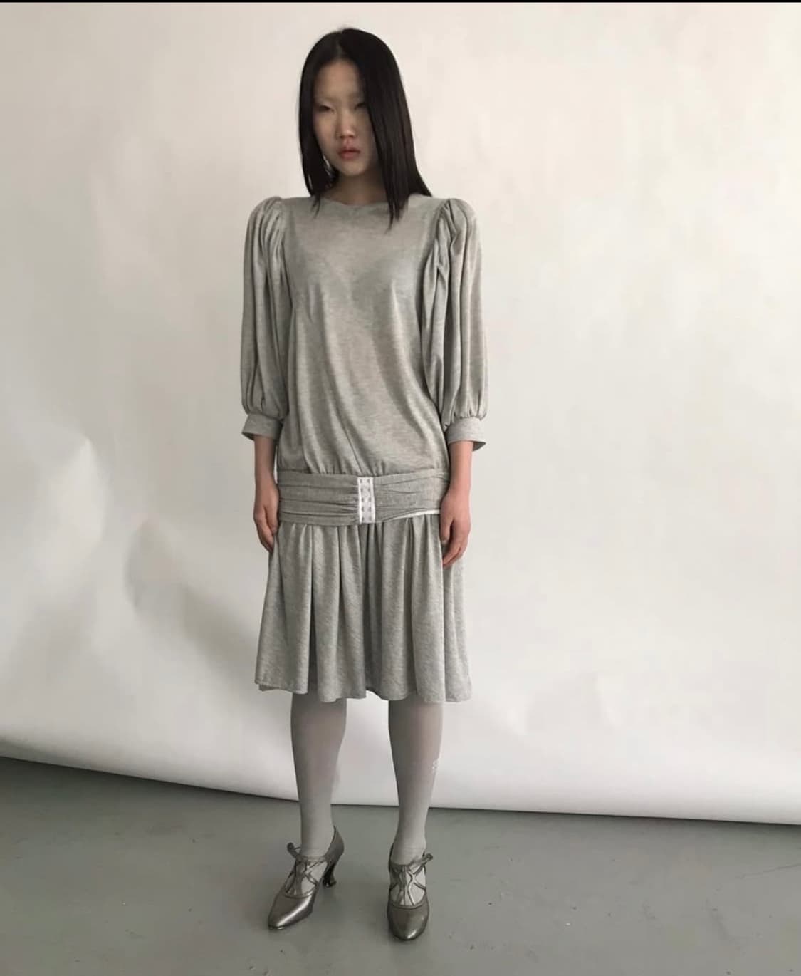 에옹쓰 아르누보 드레스 그레이 구해요 상품이미지1