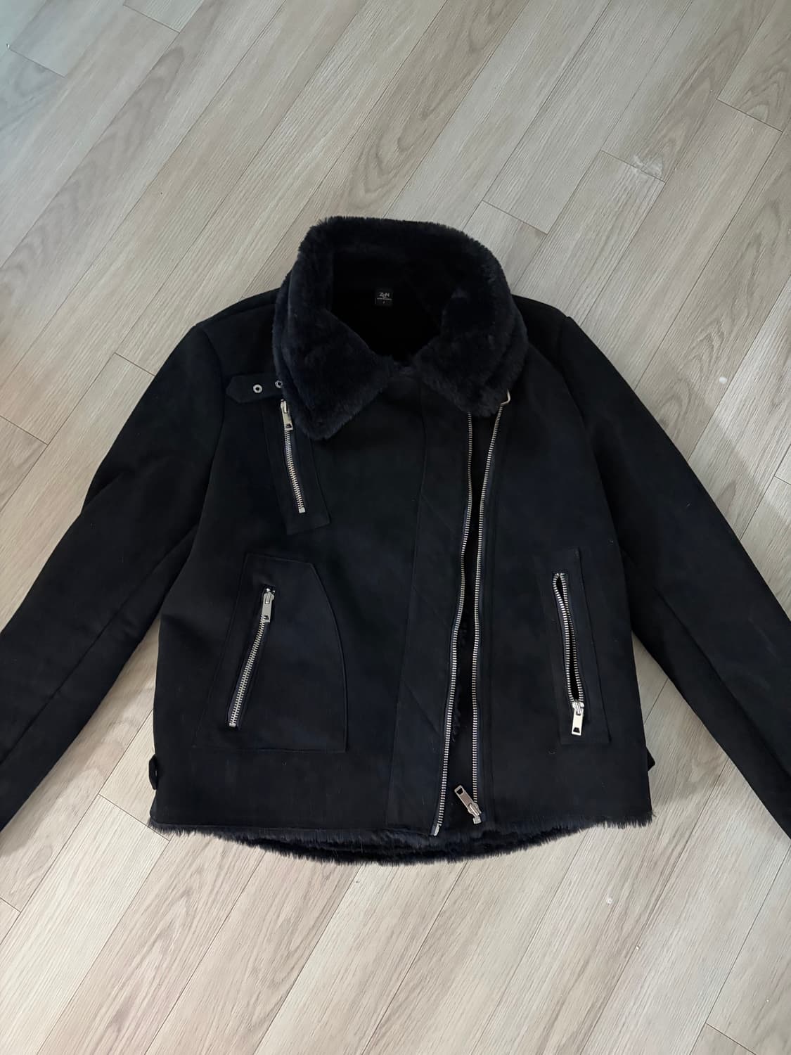 ZEN 블랙 무스탕 자켓 상품이미지1