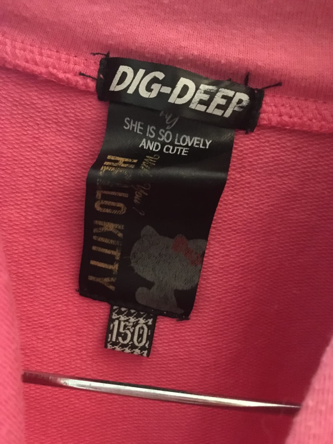 디그딥 DIG DEEP 헬로키티 후드티 상품이미지2