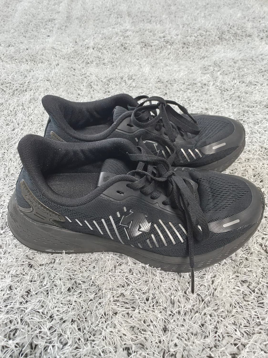 데상트 에너자이트 슈퍼 운동화 상품이미지2