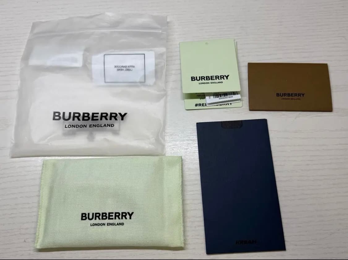 버버리 체크가죽 카드홀더 상품이미지2