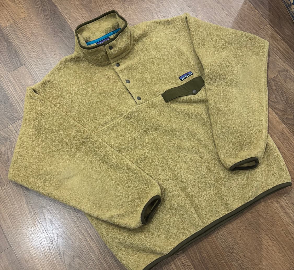 파타고니아 헤비웨이트 신칠라 베이지(탄) L사이즈 판매합니다. 상품이미지2