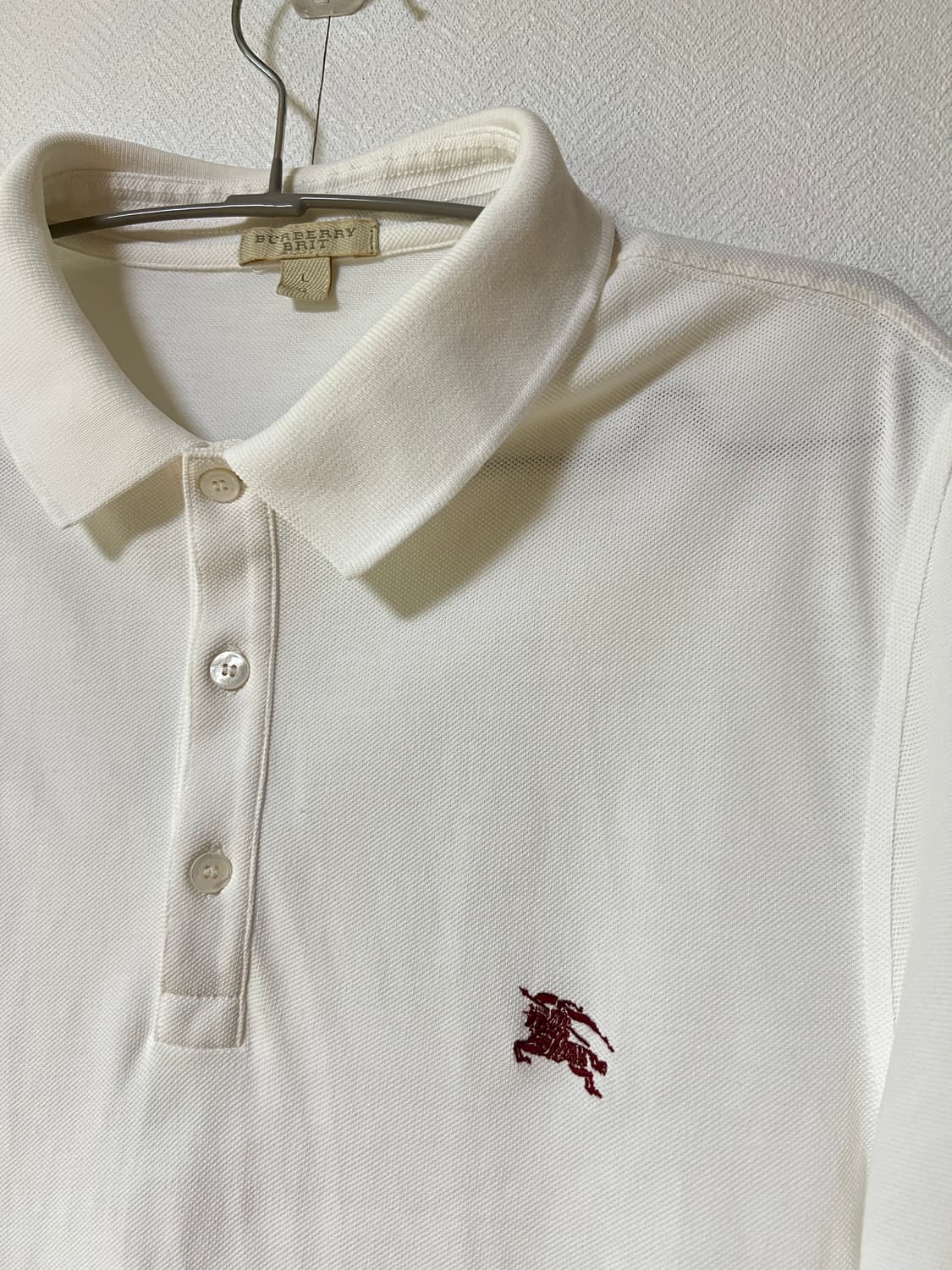 버버리 브릿 화이트 pk 카라티 L 상품이미지2