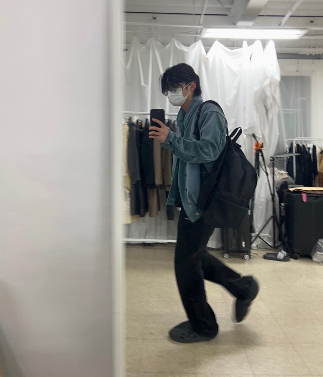 AW22 지용킴 숄카라 벨벳 봄버 자켓 L 상품이미지3