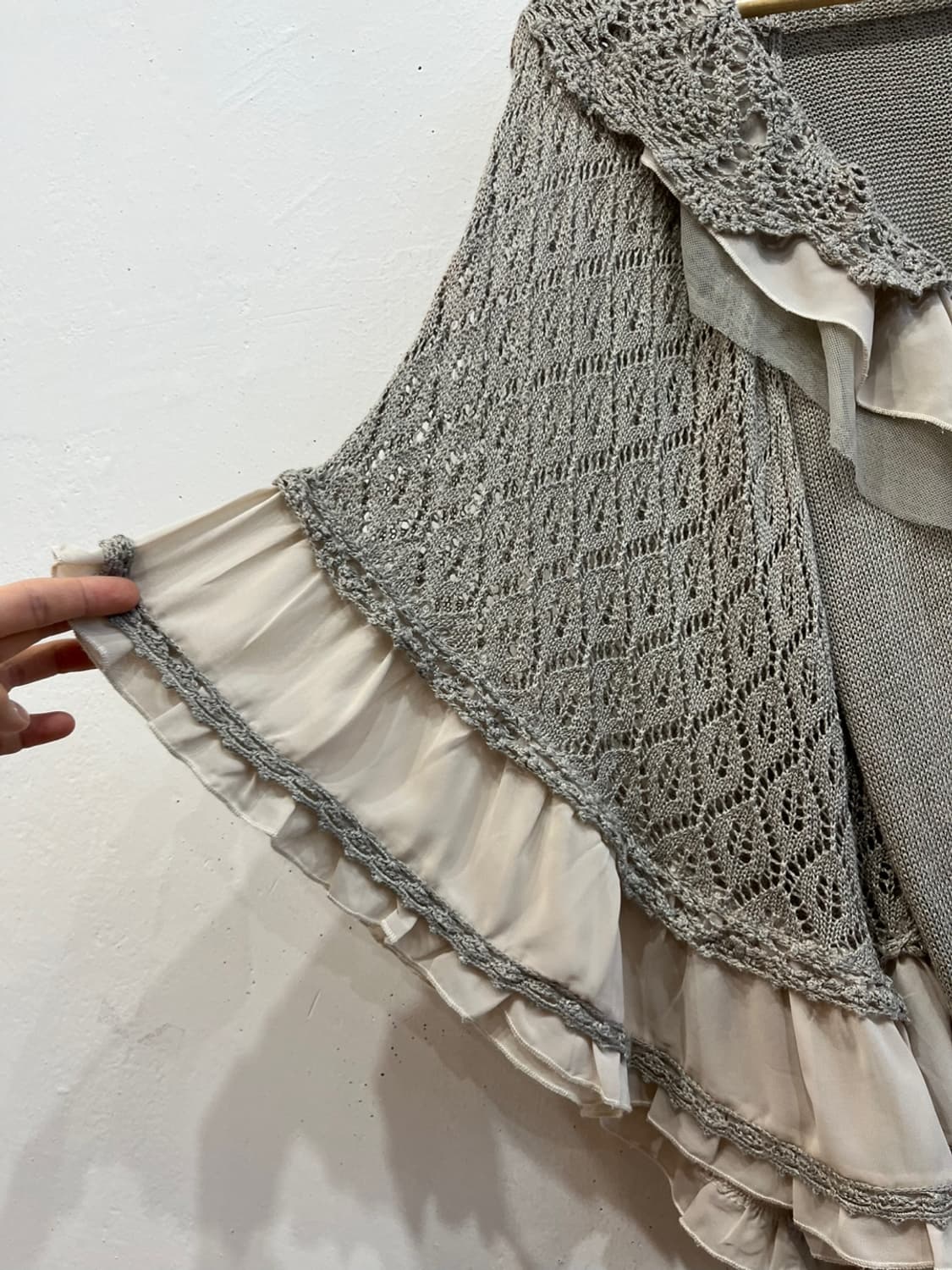 액시즈팜 크로쉐 프릴 케이프 가디건  상품이미지4