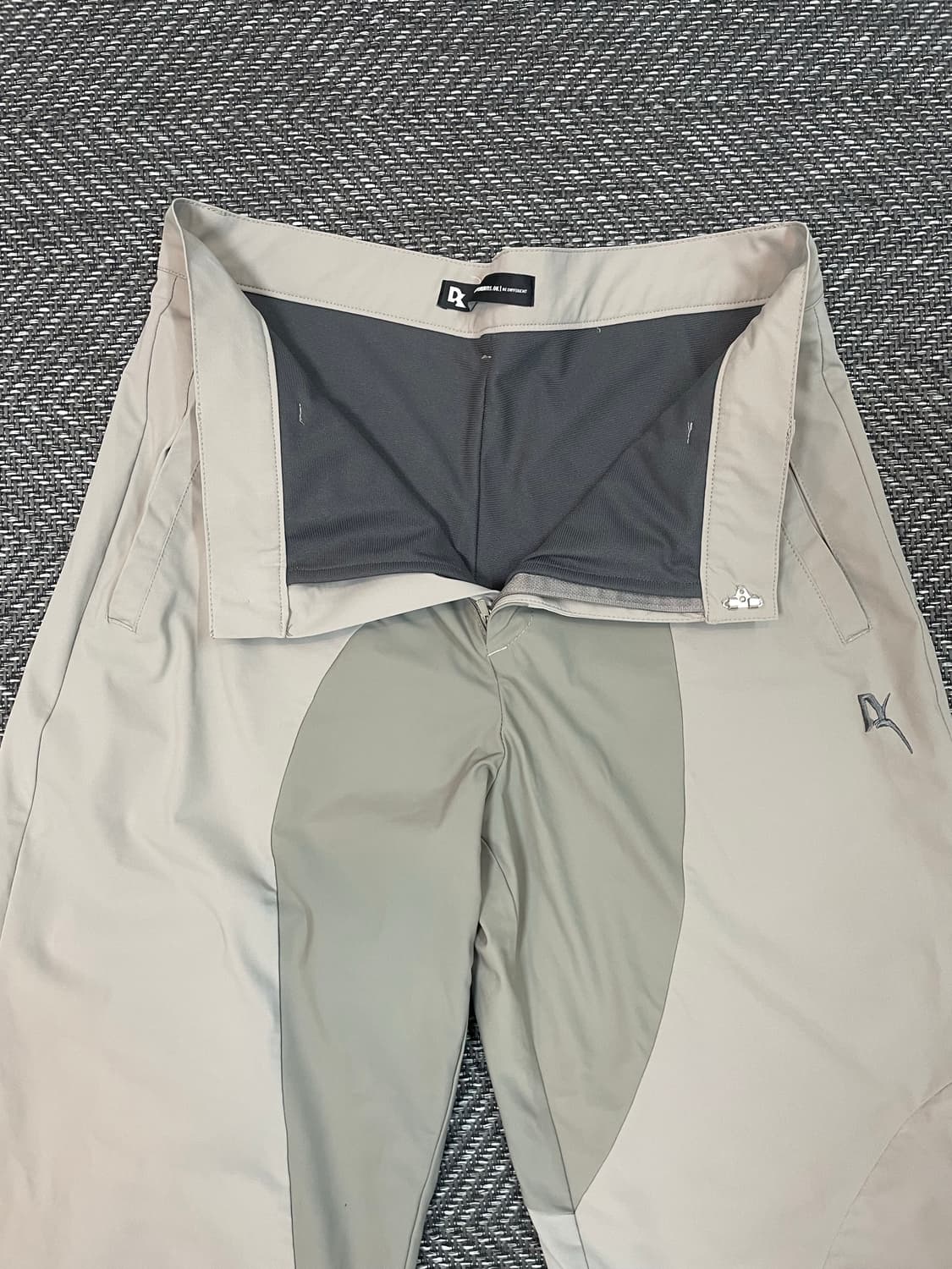 DIFFERENTIS.OK V1 테크니컬 자켓 & 바지 셋업 상품이미지5