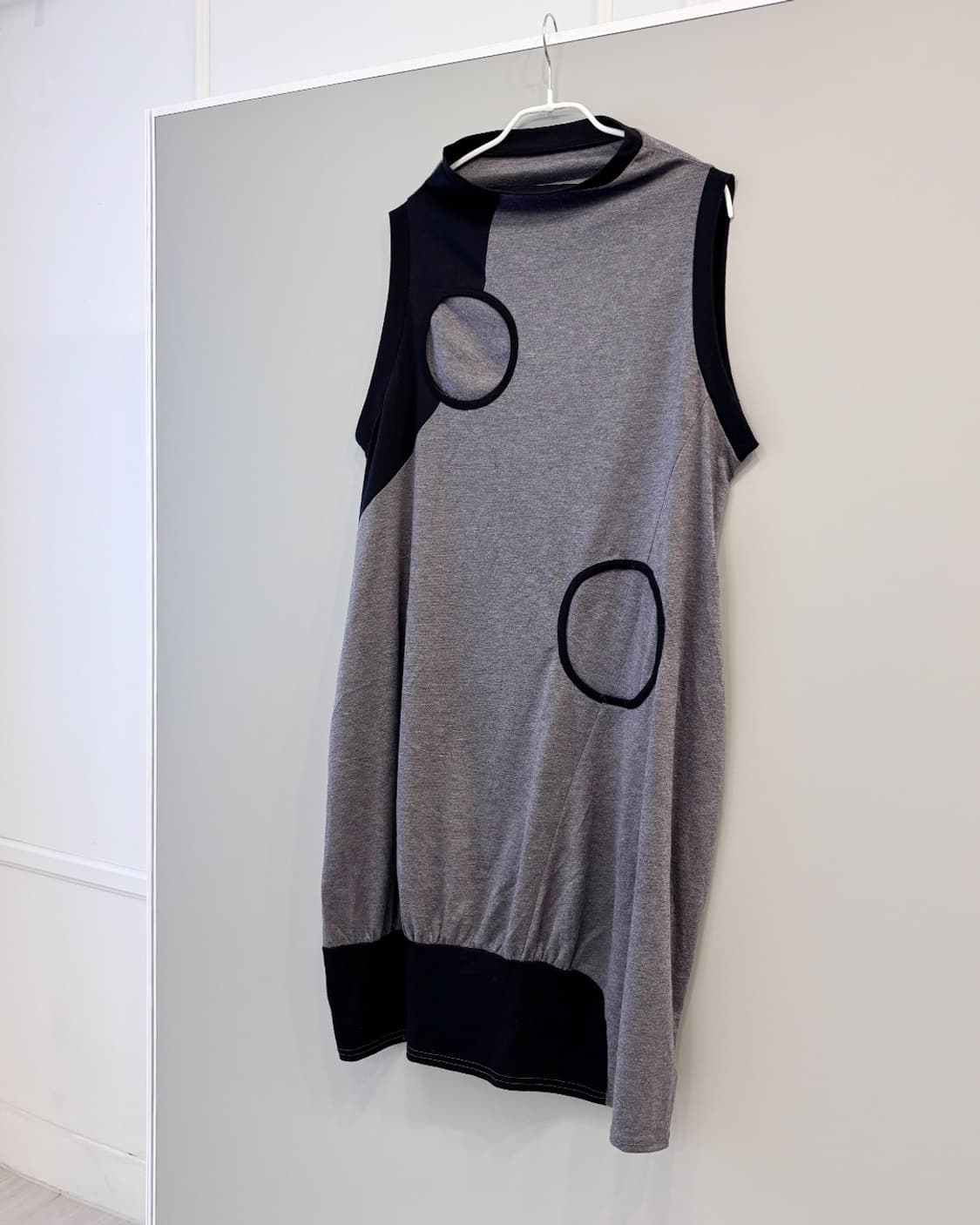 cote 아방가르드 서클 포인트 롱 티 상품이미지5