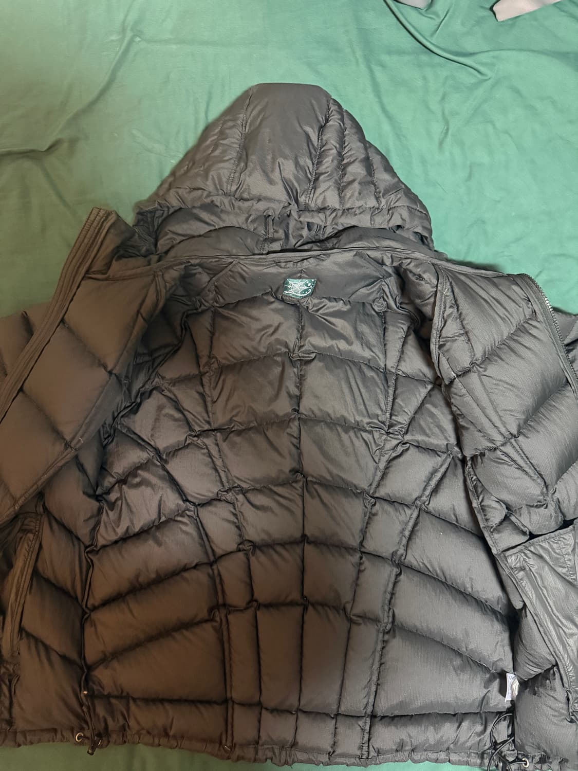 더콜디스트모먼트 경량패딩 L 상품이미지4