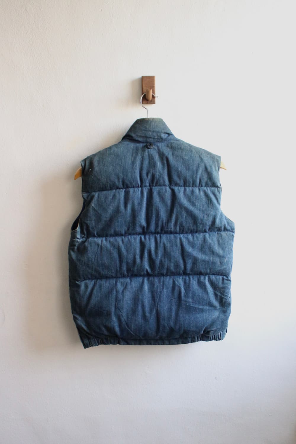 블루블루 x 크레센트 다운 웍스 다운 베스트 상품이미지8