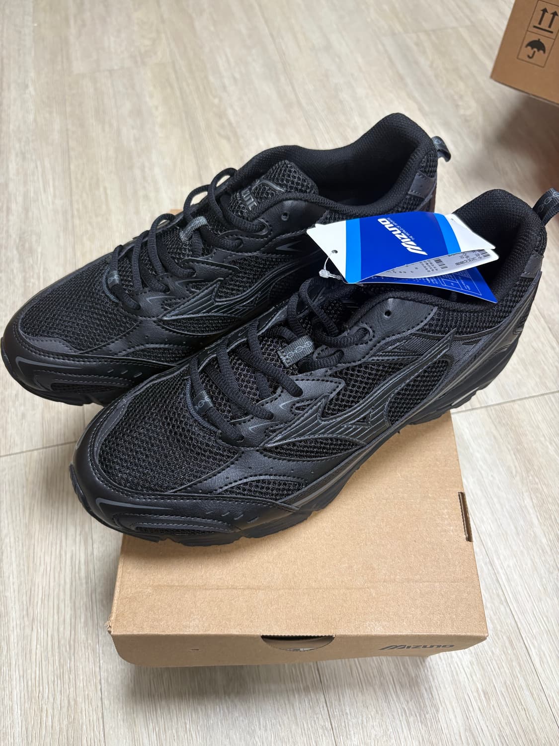미즈노 MXR 블랙 240 상품이미지3