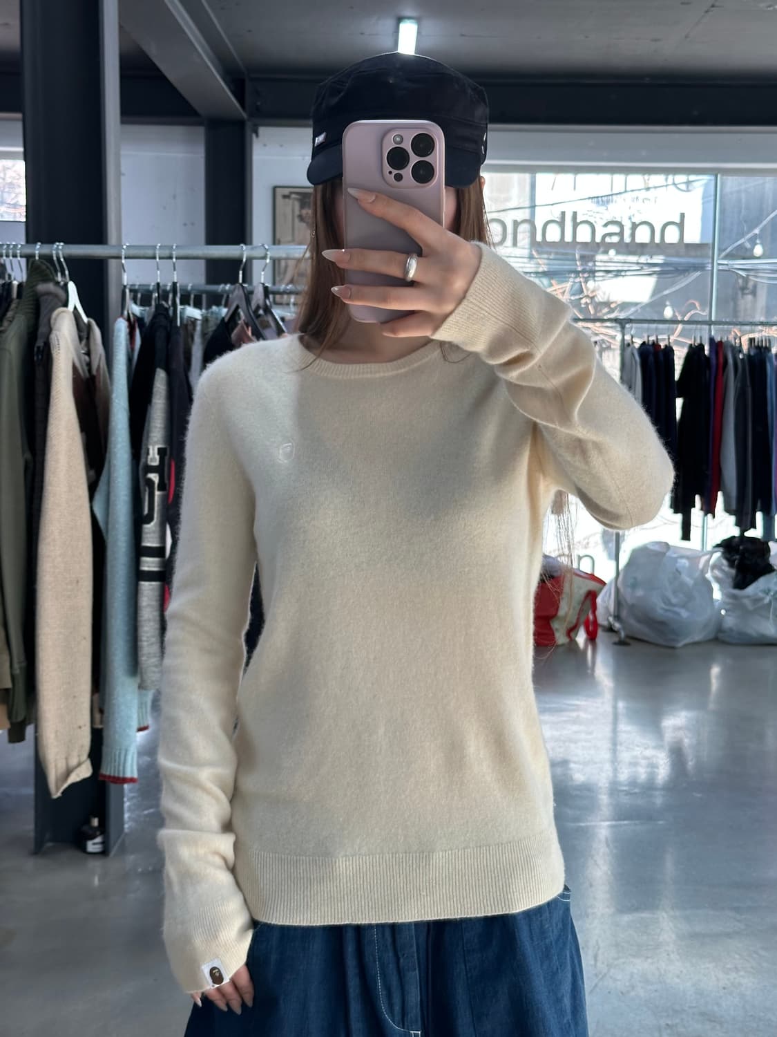 베이프 사루 자수 울 헤어리 니트스웨터 상품이미지2