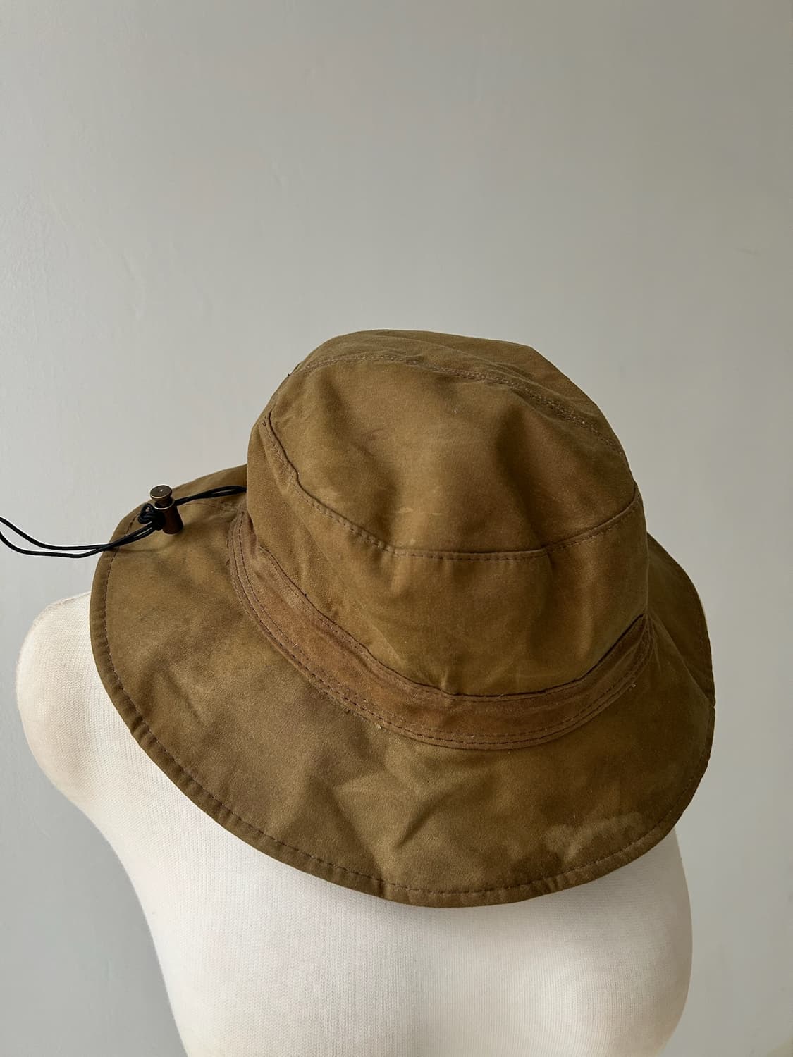 Woolrich waxed cotton saddle hat  상품이미지1