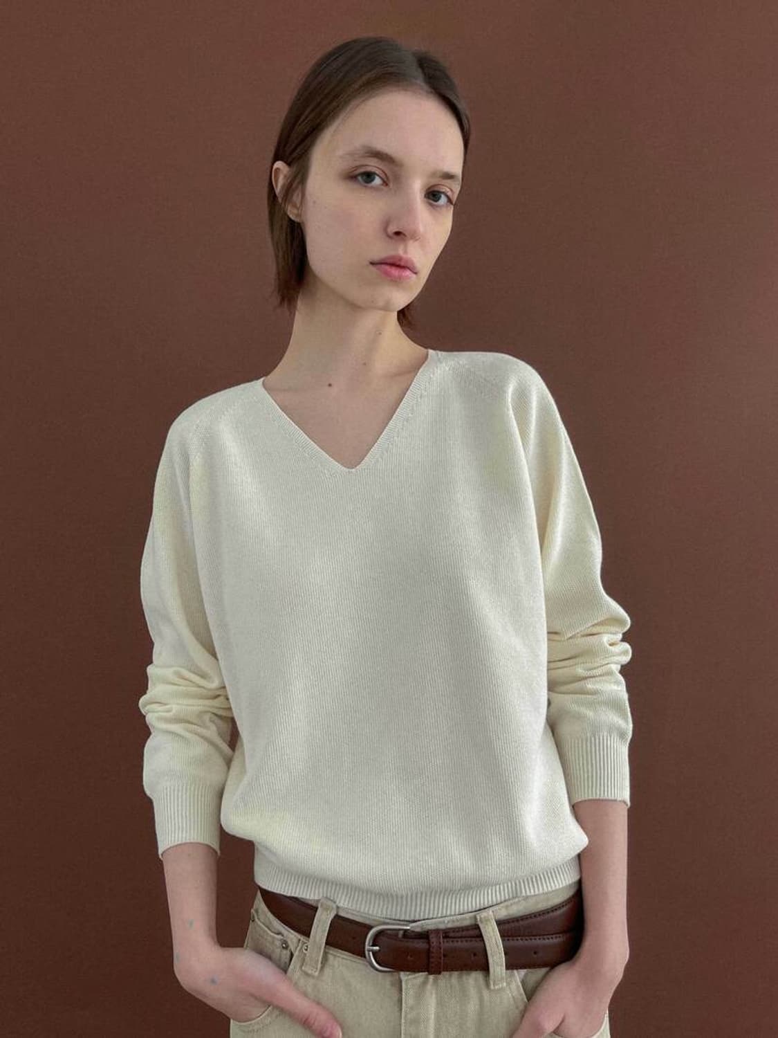 홀가먼트 브이넥 아이보리 니트 상품이미지1
