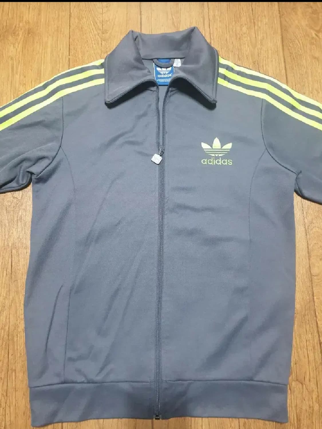 아디다스 운동복 집업 95 사이즈입니다 상품이미지1