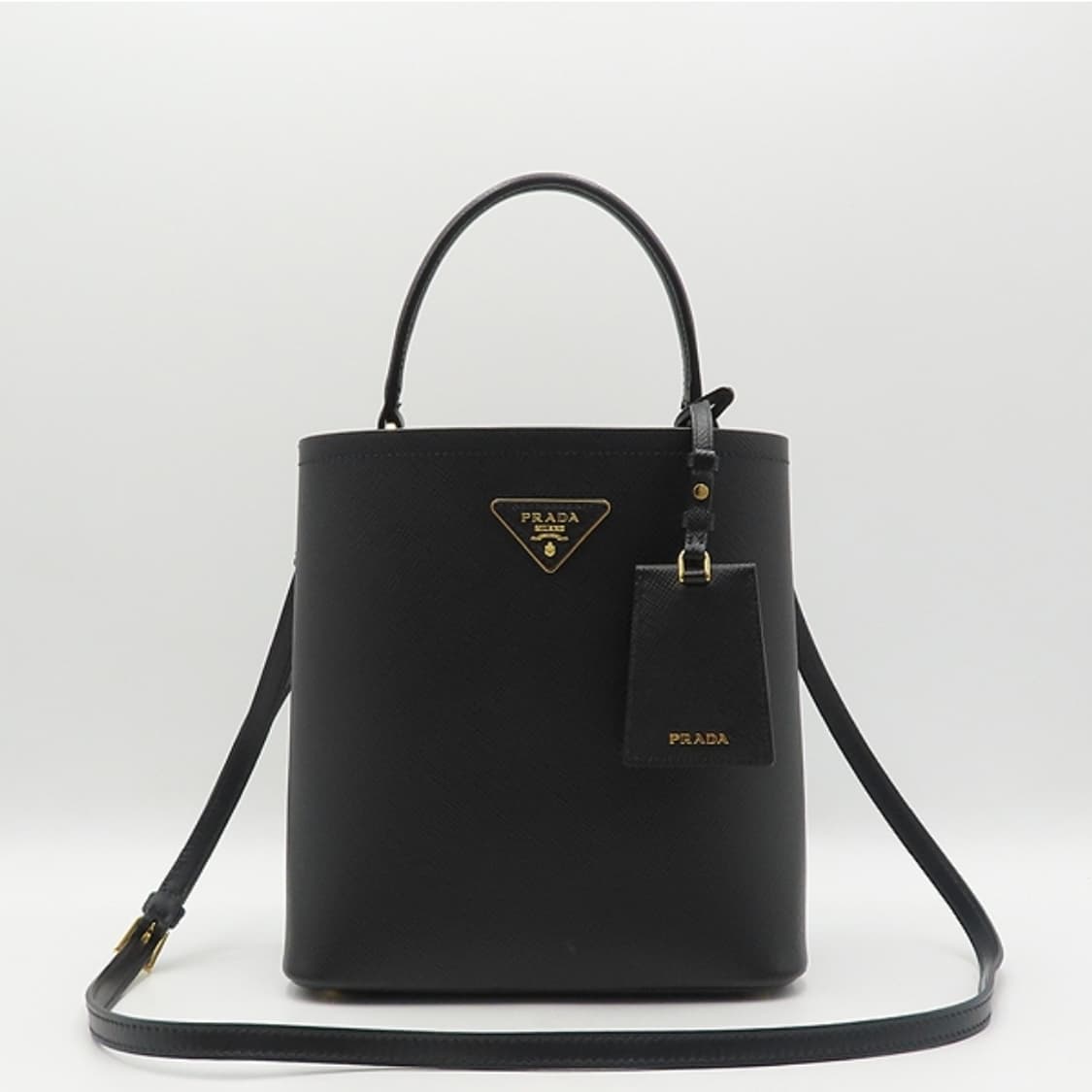 프라다 블랙 파니에 사피아노 레더 토트백 + 스트랩 상품이미지1