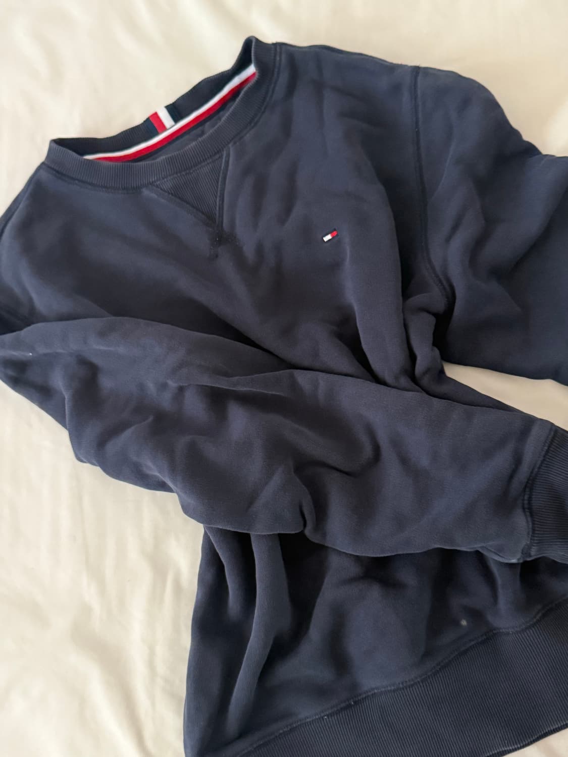 타미힐피커 네이비 맨투맨 상품이미지1