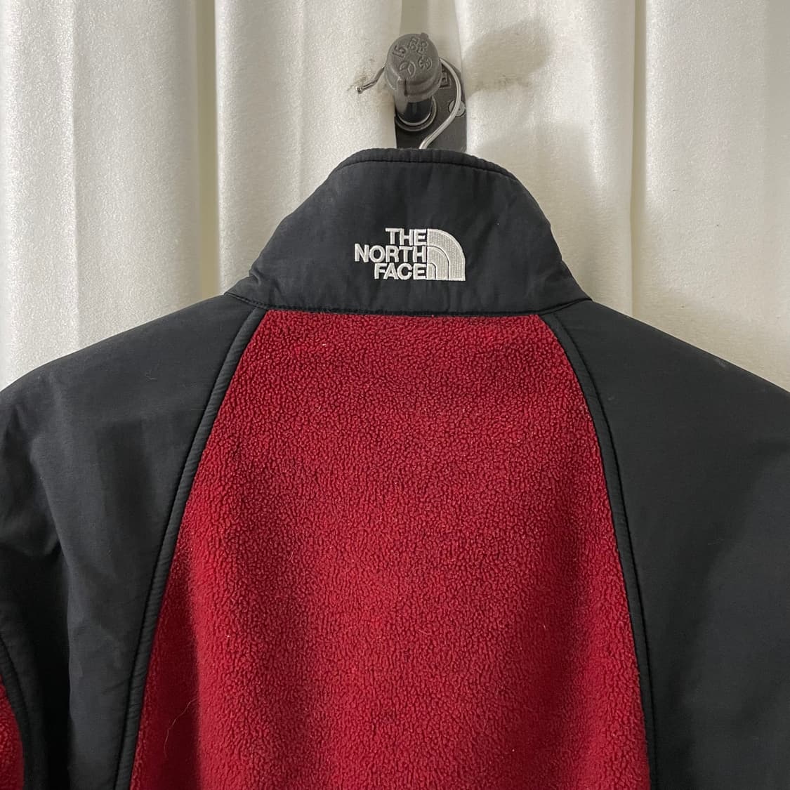 노스페이스 레드 후리스 상품이미지4