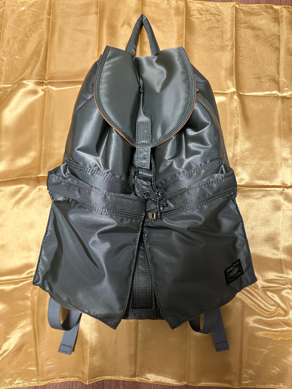 포터 탱커 백팩(구형) 세이지 그린 판매합니다 상품이미지2