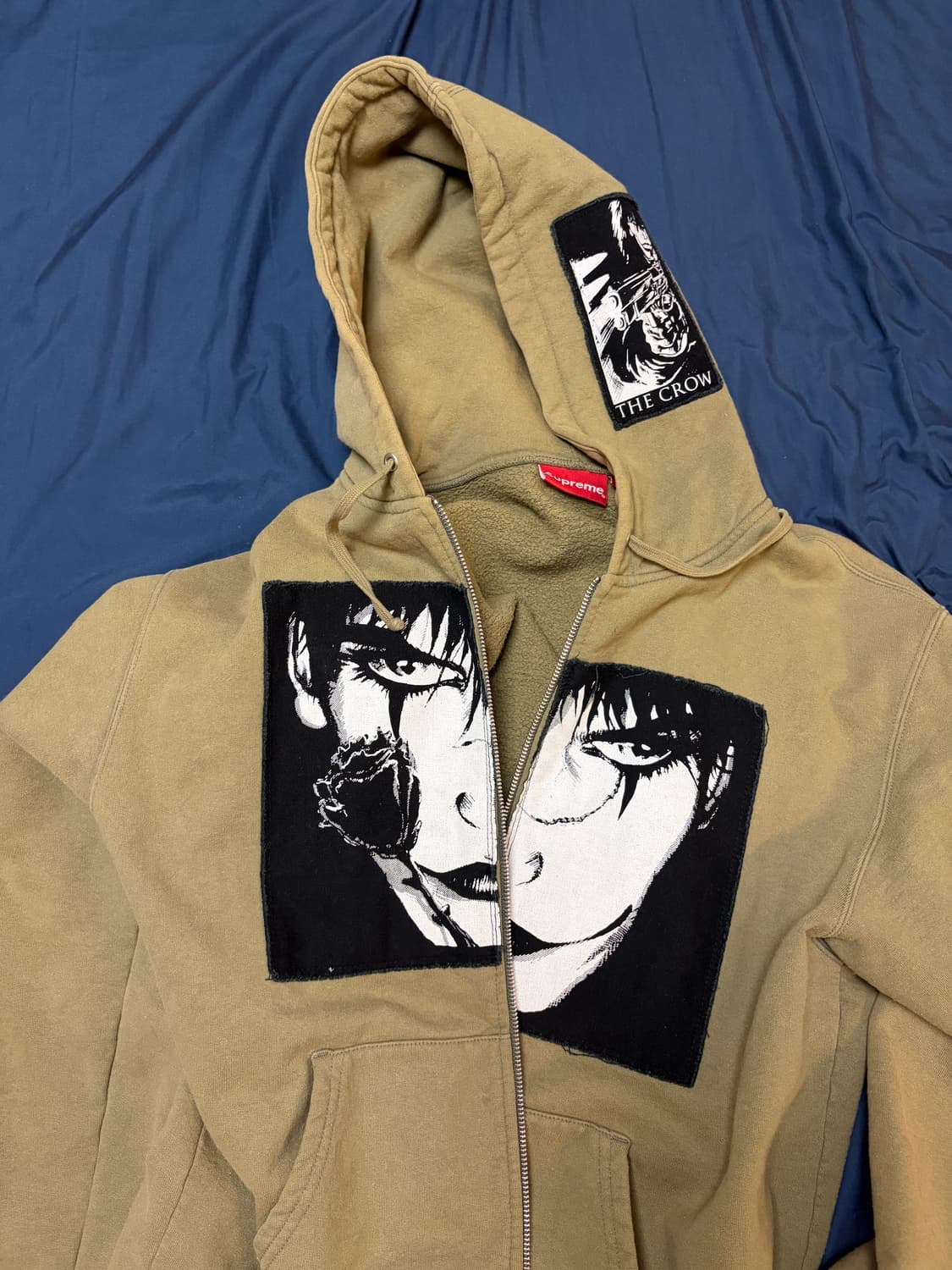 Supreme x The crow 후드티 상품이미지1