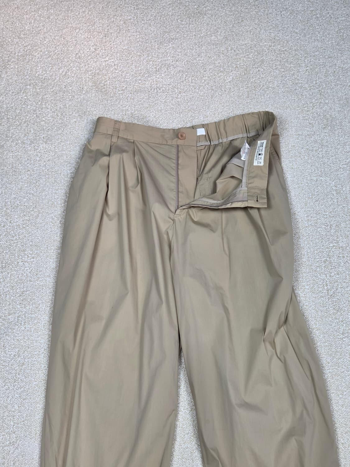 [비이커] 세미 배기핏 코튼 블렌드 턱 팬츠 | A00173 상품이미지5