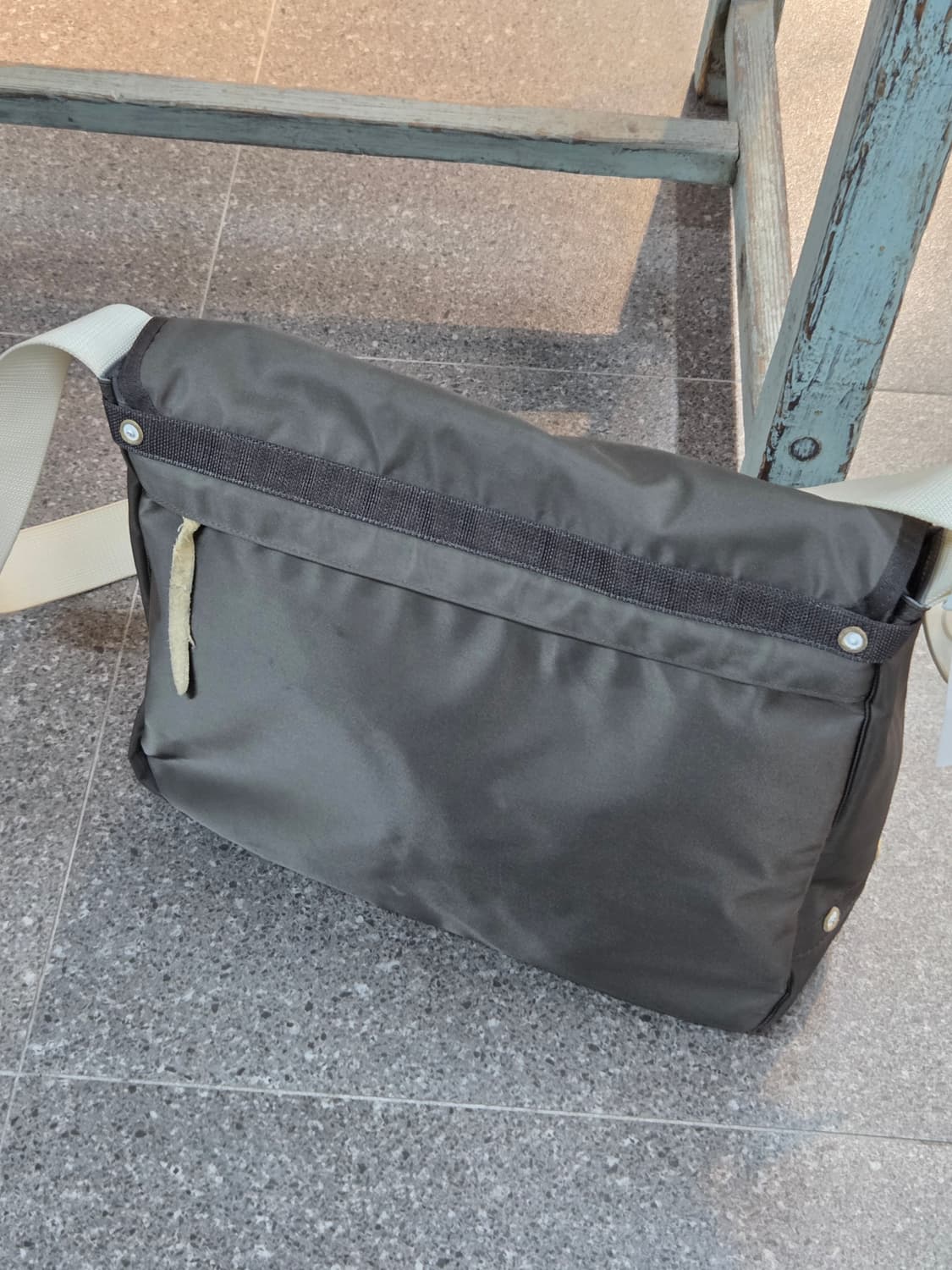 porter 포터 카키 빅 크로스백 보부상백 상품이미지7