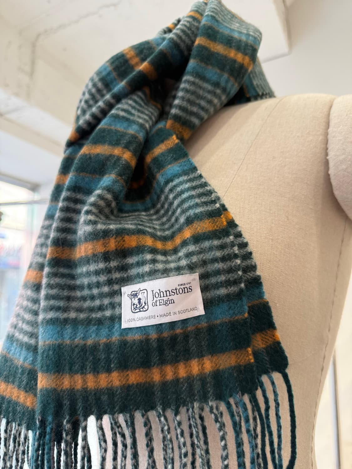 존스톤스 오브 엘긴 캐시미어 머플러 상품이미지4