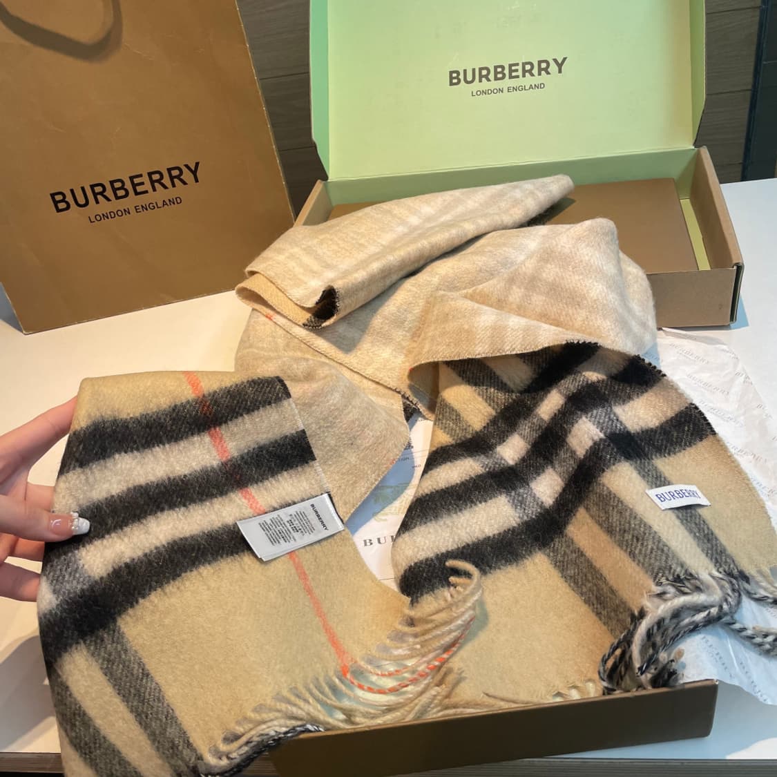 버버리 리버서블 스카프 100% 램스울
 상품이미지5