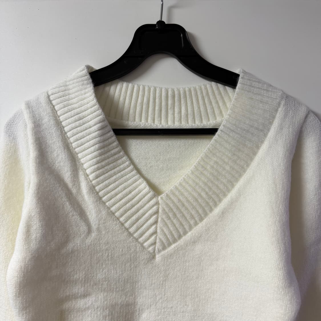 새상품 여자 브이넥 니트 상품이미지2